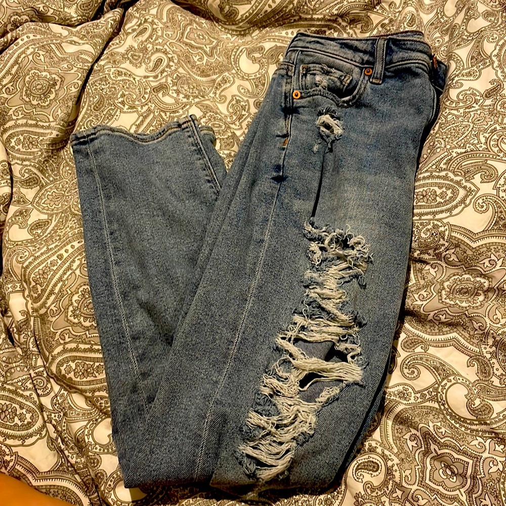 American Eagle mom jeans
